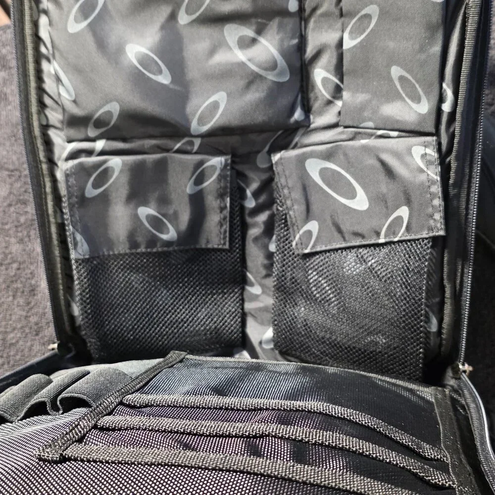 OAKLEY Industrial Tactical Field Gear Vertical Computer Laptop Bag